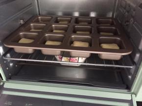 放一碗热水增加湿气