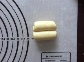 上下向中间卷紧