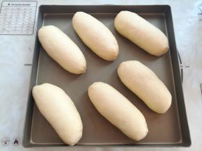 面团发酵到2倍大，取出预热烤箱