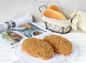 没有抹沙拉酱和肉松的面包用保鲜袋装起来，这样放2天还是很松软的