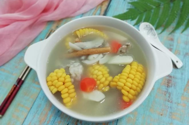 大骨玉米山药党参汤