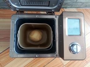 和面结束后，选择发酵程序发酵30分钟