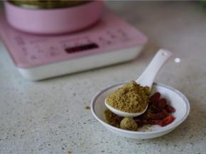 最后按个人喜好添加红糖及枸杞就完成了。