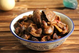 收汁起锅，味道醇厚，非常入味！