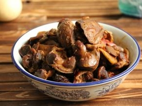 收汁起锅，味道醇厚，非常入味！