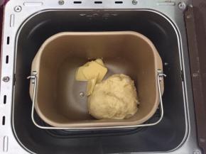 加入软化好的黄油，再次和面38分钟