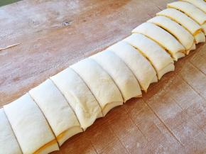 切成约3-4厘米宽的段