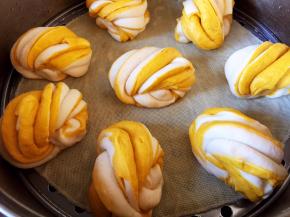 水开后上锅蒸15分钟即可