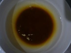 红糖放入水中融化