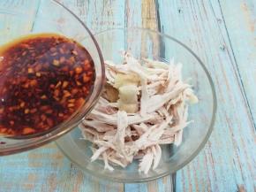 加入调好的料汁搅拌均匀