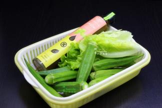 食材：秋葵、生菜、盐、清香罗勒汁。