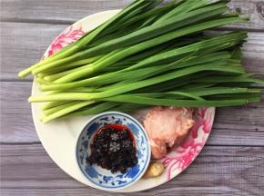 准备材料如图。