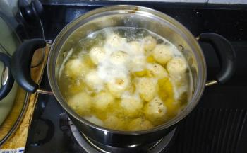 依次搓好，煮大概8分钟