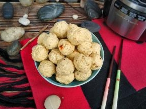 三块鸡胸肉就有一大盘，可以吃上好几天了