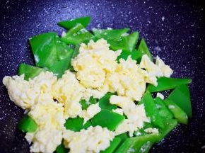 加入鸡蛋