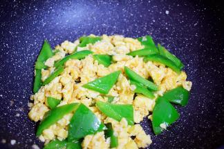 翻炒均匀即可出锅