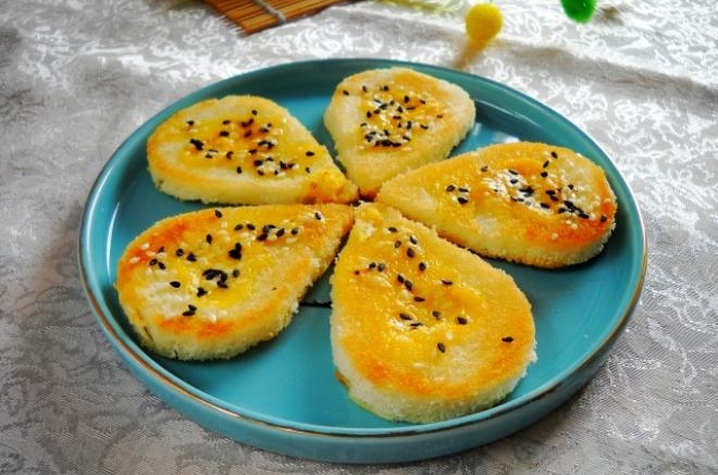 香煎芝麻蛋心馒头片