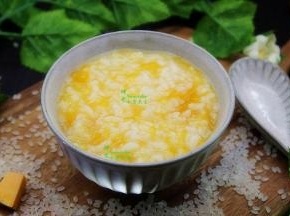 我家喜欢吃原的，就把南瓜和粥一起拌均吃，软糯香甜，很好吃哦。