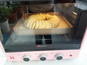 放入烤箱上下管180度烤20分钟，观察上色状态及时加盖锡纸