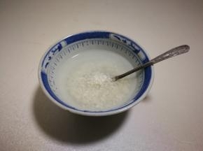 大米洗净浸泡一小时