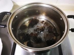 放入开水锅中烧开捞出来