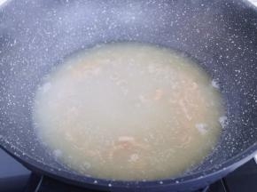 烧开，转中小火煮5分钟！