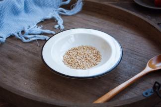 准备好燕麦米。