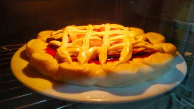 入烤箱中层180度25分钟