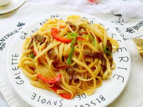 家常味的黑椒牛排。