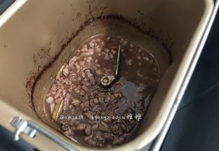 最后再调至烘烤功能，烘烤10分钟，美味的叉烧肉酱就完成了(这个时间仅共参加，肉多的话，时间要适当的去增加)