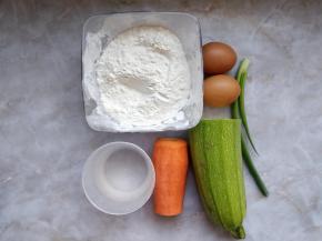 准备好各种食材。