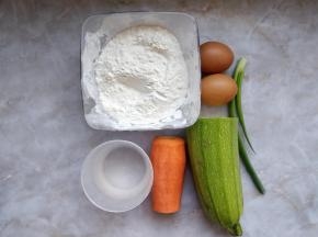 准备好各种食材。