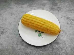 熟玉米一个