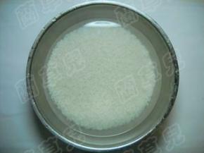 准备好大米，洗净、浸泡6小时。