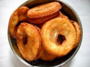 逐一炸完全部米浆。趁热食用口感最佳。