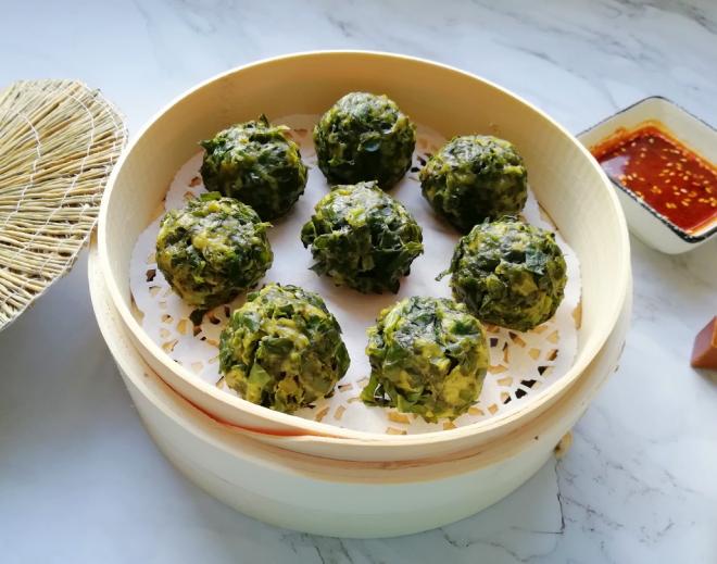 玉米面菠菜菜团