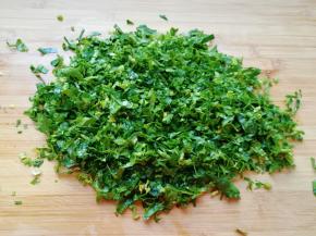 控一下水分剁碎。