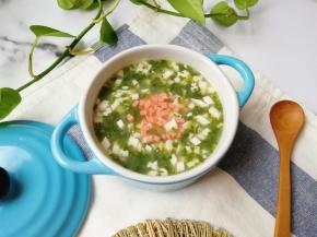 闺女连喝两碗。