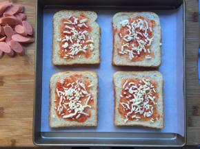 撒上一层马苏里拉芝士，多少自己决定