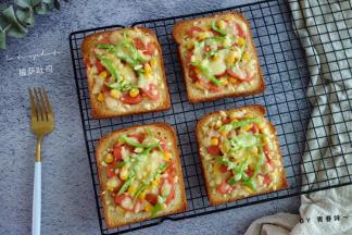 吐司周围脆脆的，非常好吃