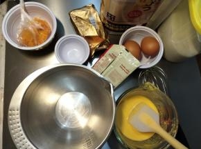 准备好全部食材，南瓜牛奶是熟南瓜跟牛奶用破壁机1:1搅打制作的。