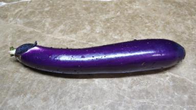 茄子一条洗干净