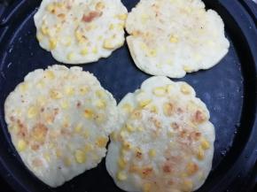 煎到两面金黄熟为止