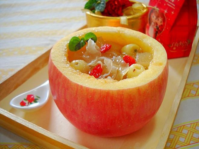 苹果莲子炖银耳