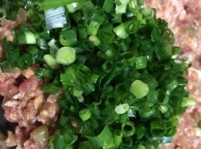 包的时候拌入葱花