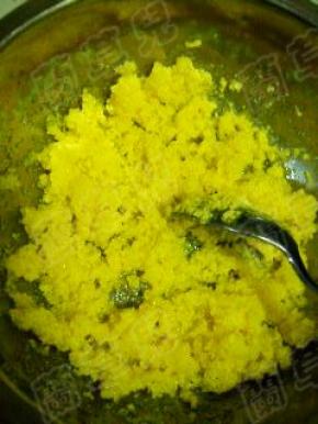 将混合物拌匀。