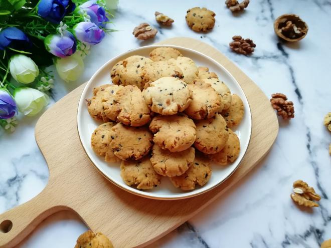 芝麻核桃一口酥