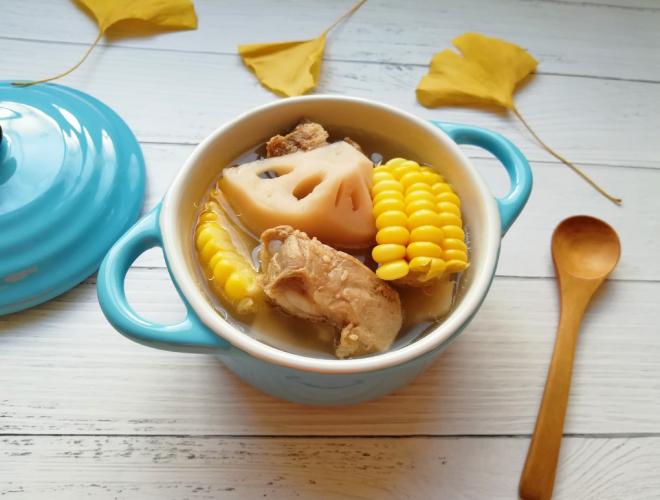 莲藕玉米排骨汤