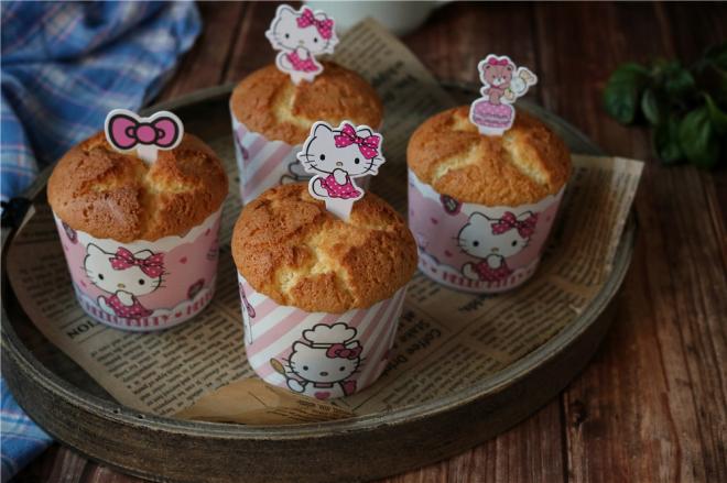 不会缩的纸杯海绵蛋糕