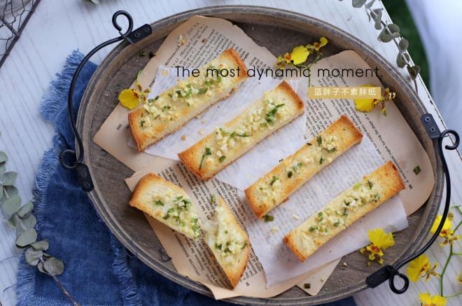 一键式酸奶吐司+蒜香吐司条